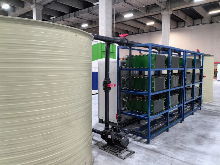 Generador de vapor de 125 kW y 500 kWh